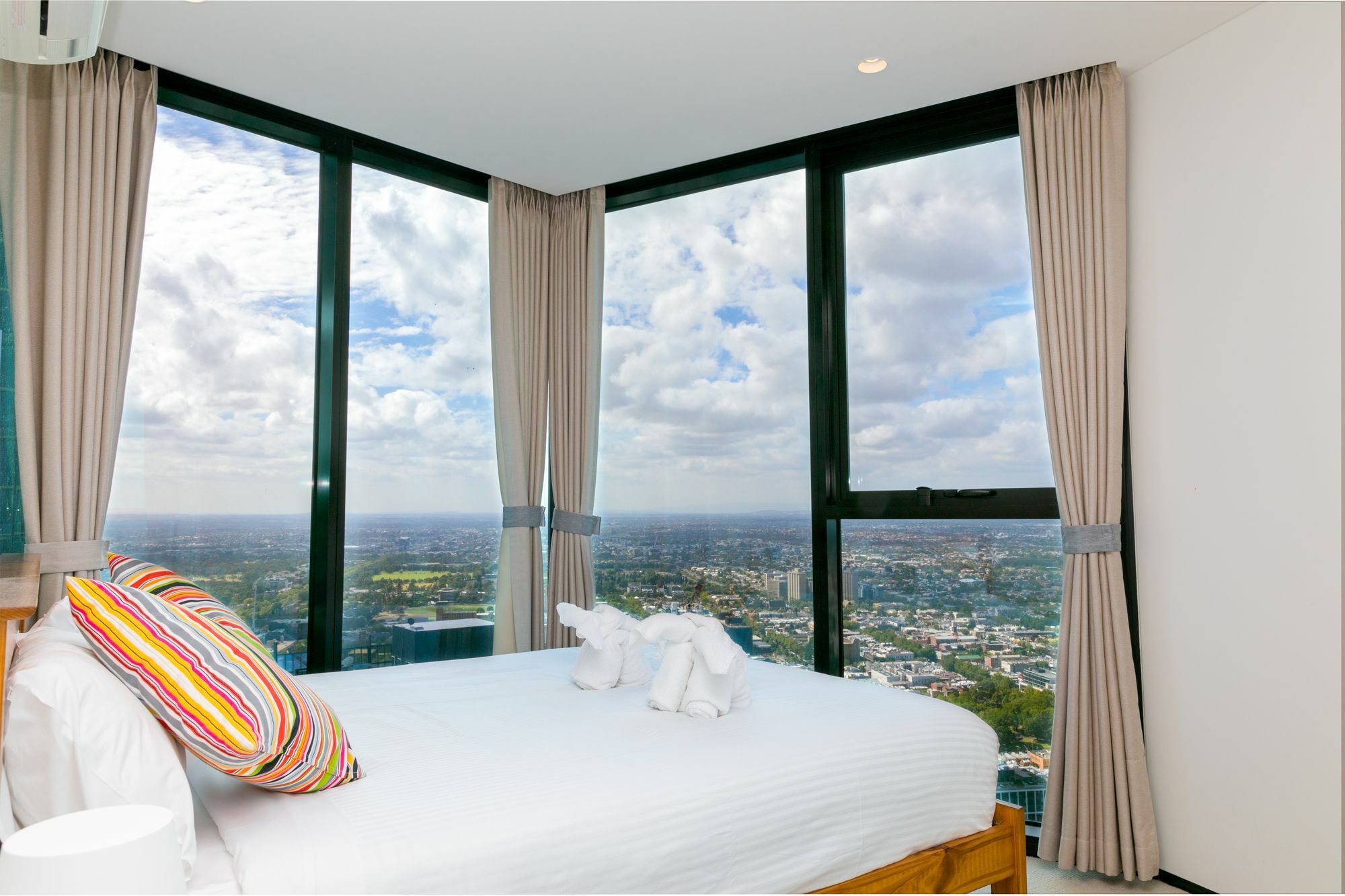Light Tower Apartment Melbourne Esterno foto